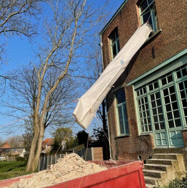 Flexible rubble chute for safe debris removal